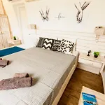 Opus * Agios Stefanos (Mykonos)